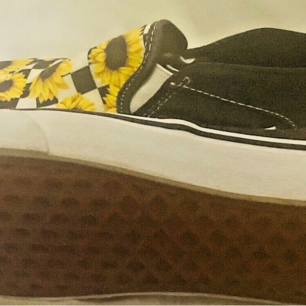 Vans Sunflower Slip-on Skate/Shoes/Kicks Size 6.5 Women’s - Picture 4 of 6